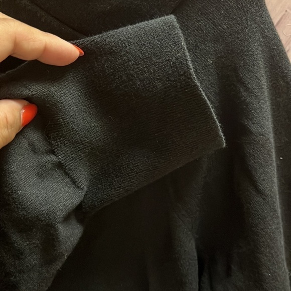 Lands’ end canvas Black button up cardigan sweater- size small - Picture 4 of 5